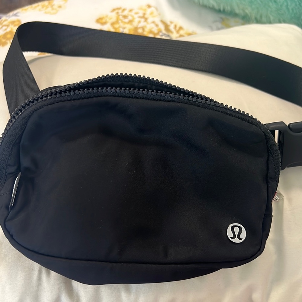 Lululemon belt bag